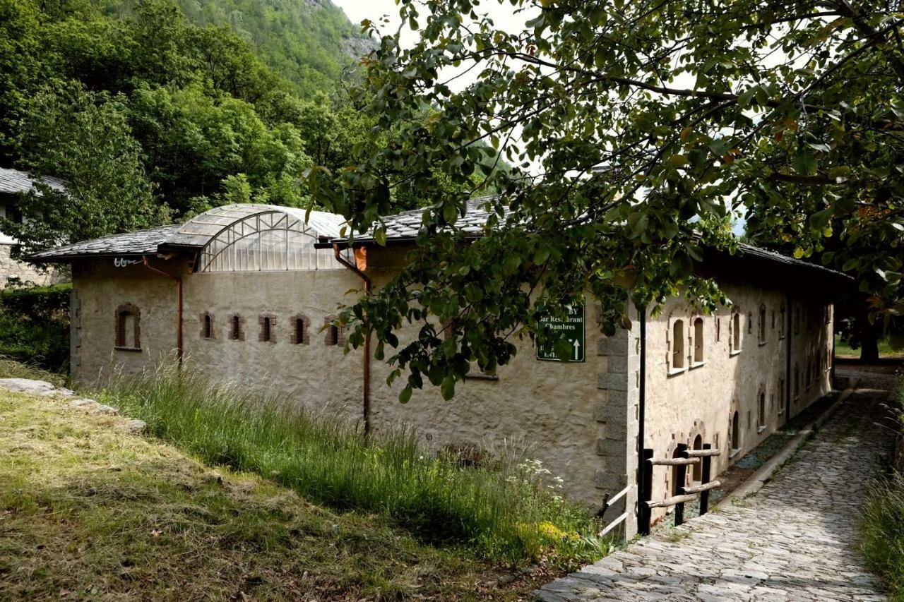 Forte Di Machaby Vandrarhem Arnad Exteriör bild
